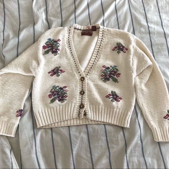 Vintage Sweaters - Vintage grandma cardigan sweater with flowers
